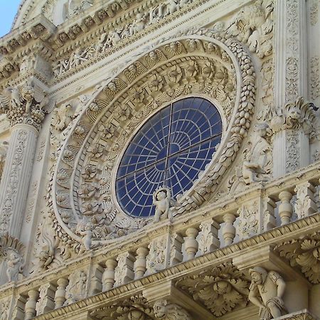 Lecce Barocca - La Casa Di Roby Lägenhet Exteriör bild